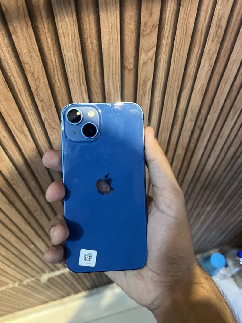 Apple iPhone 13 0