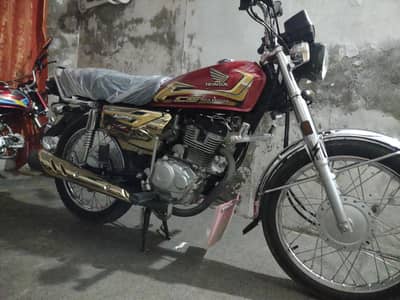 HONDA 125 GOLD EDITION 2026 .