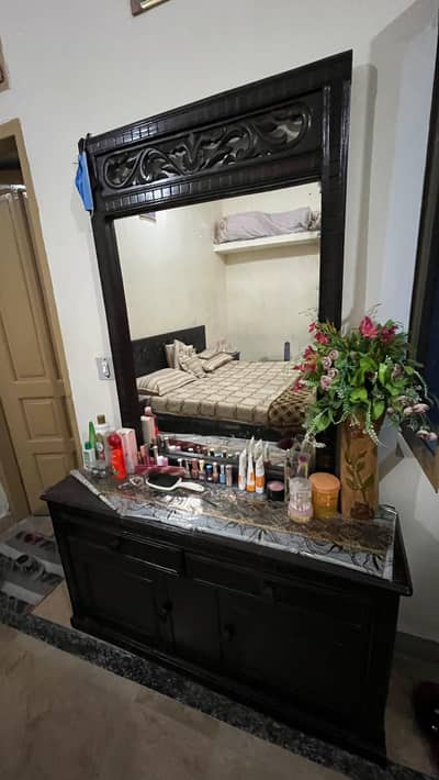 1 bed 2 side table 1 dressing good condition