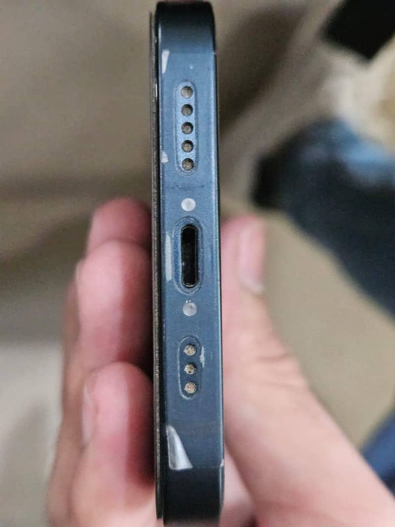 Apple iPhone 13 3