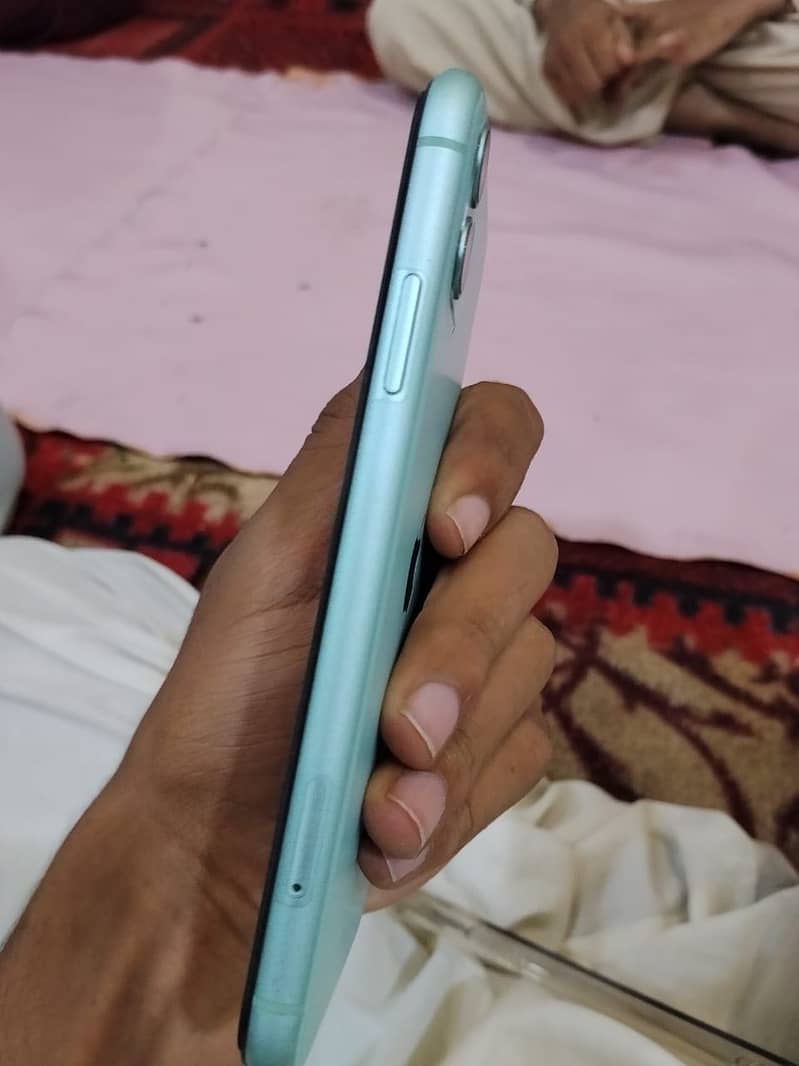 Apple iPhone 11 2