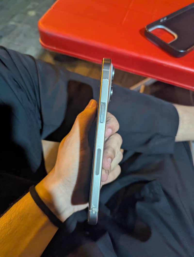 Apple iPhone 15 Pro Max 1
