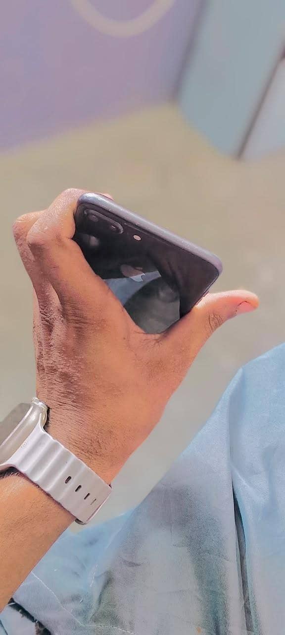 Apple iPhone 8 Plus 3
