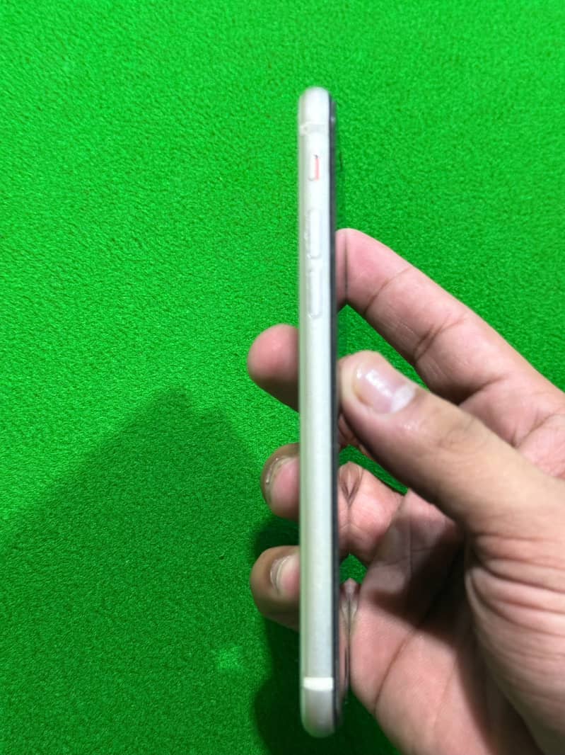 Apple iPhone SE | 3 1