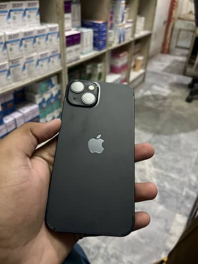 Apple iPhone 13