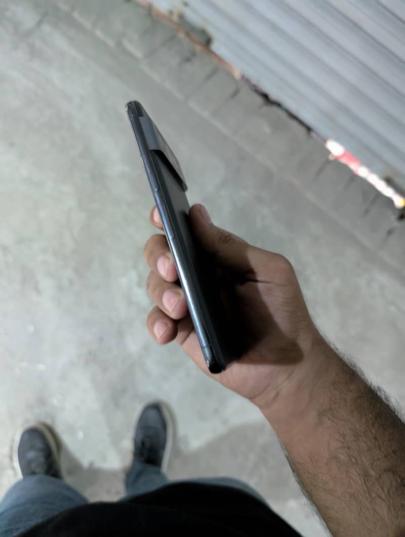 Google Pixel 8 Pro 2