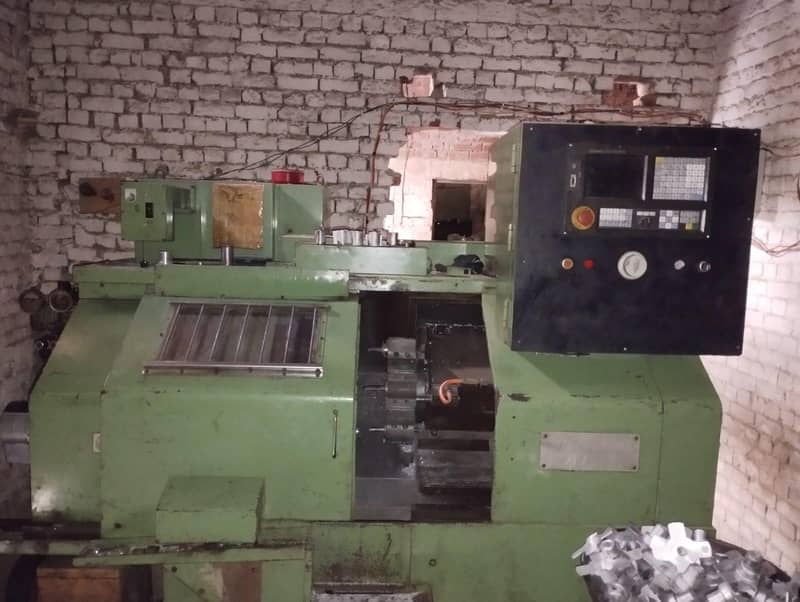 CNC Lathe Machine 1