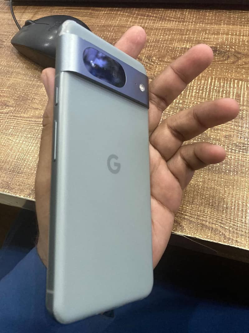 Google Pixel 8 3