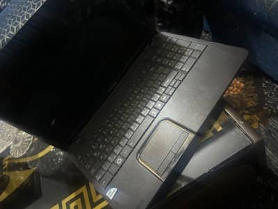 Toshiba laptop  sale window lock  display stack