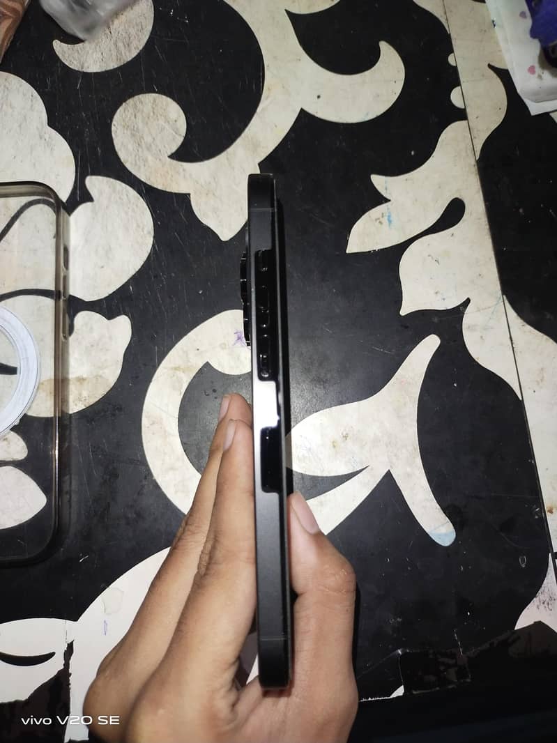 iPhone 14 Pro 4