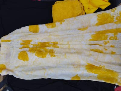 yellow shifon saree