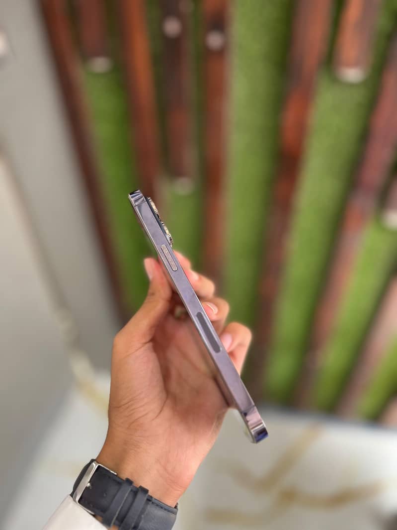 Apple iPhone 14 Pro Max 2