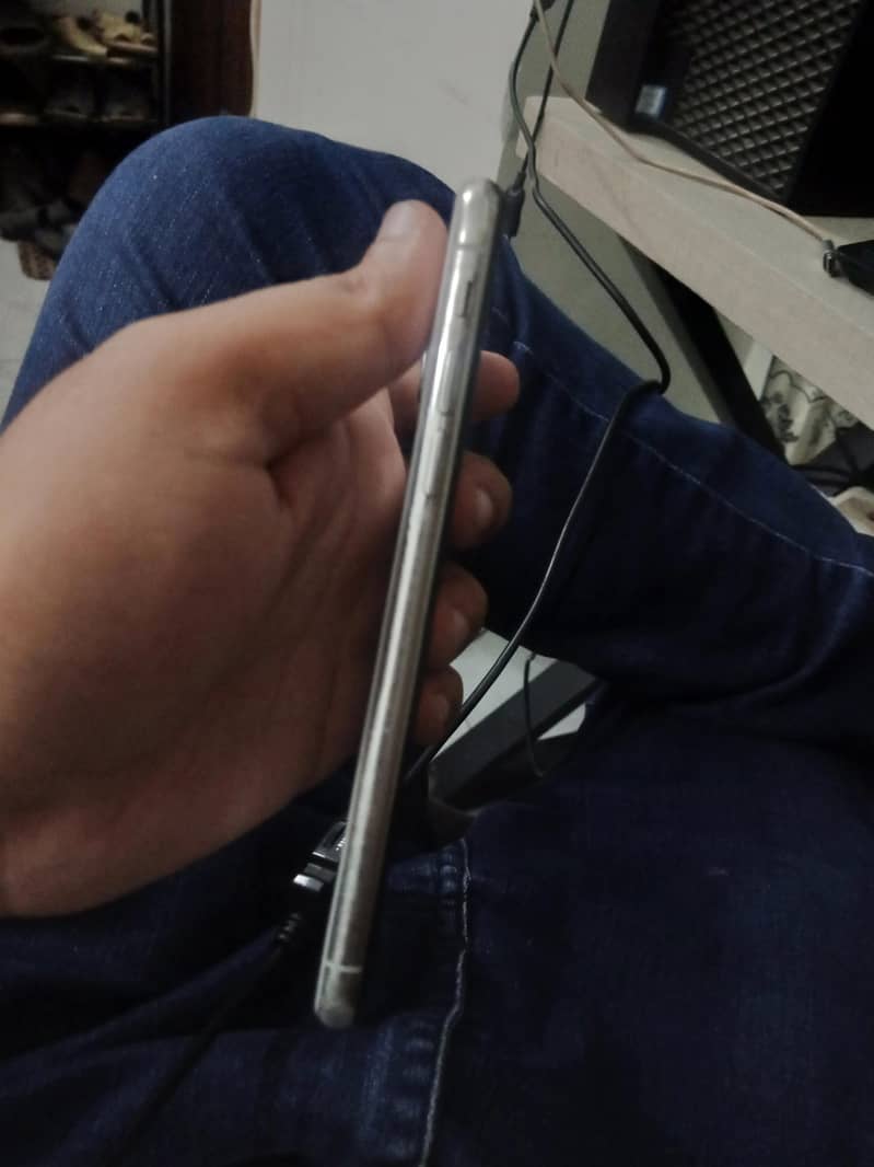 Apple iPhone X 2
