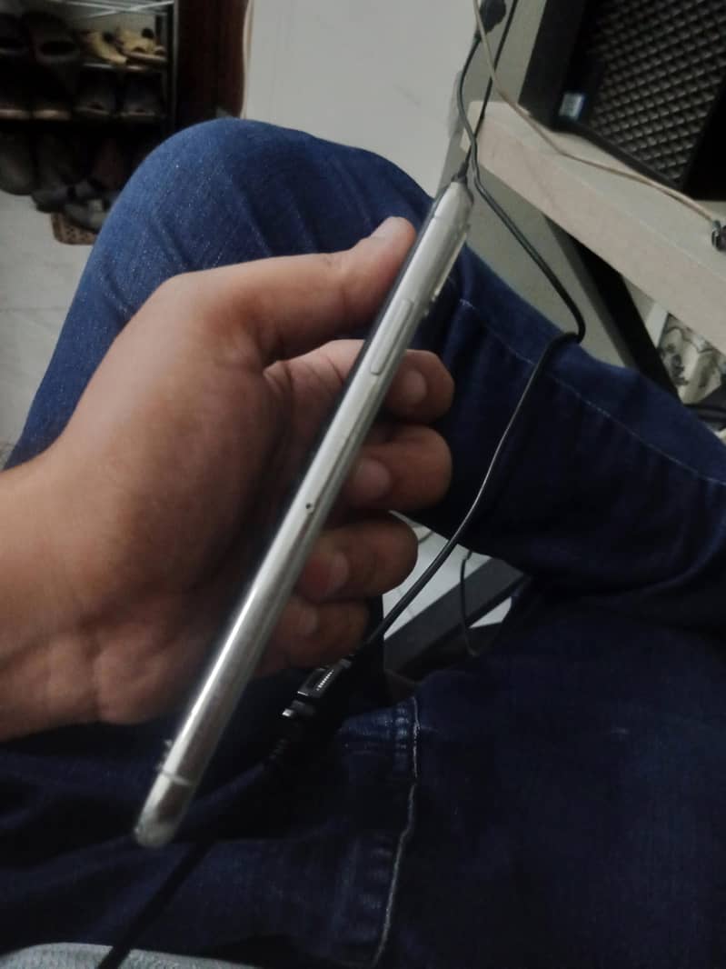 Apple iPhone X 3
