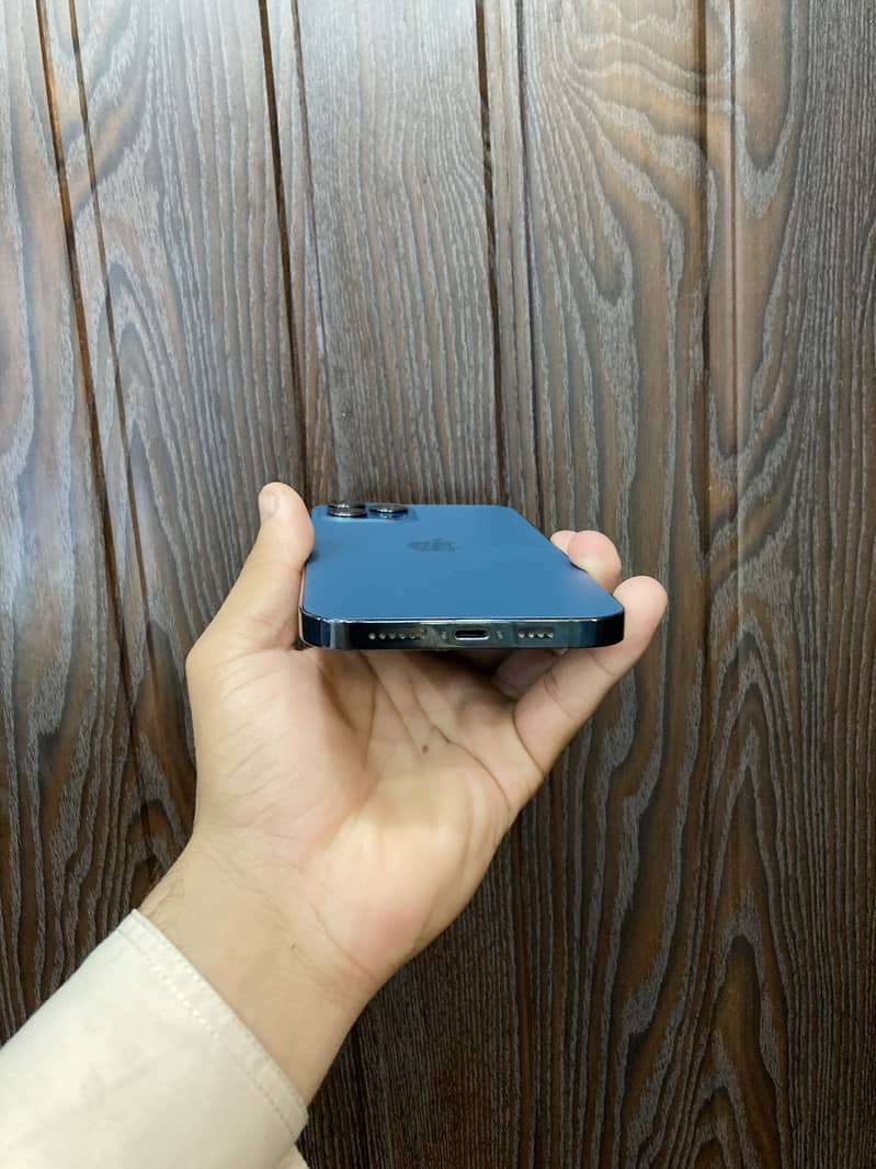 Apple iPhone 12 Pro Max 2