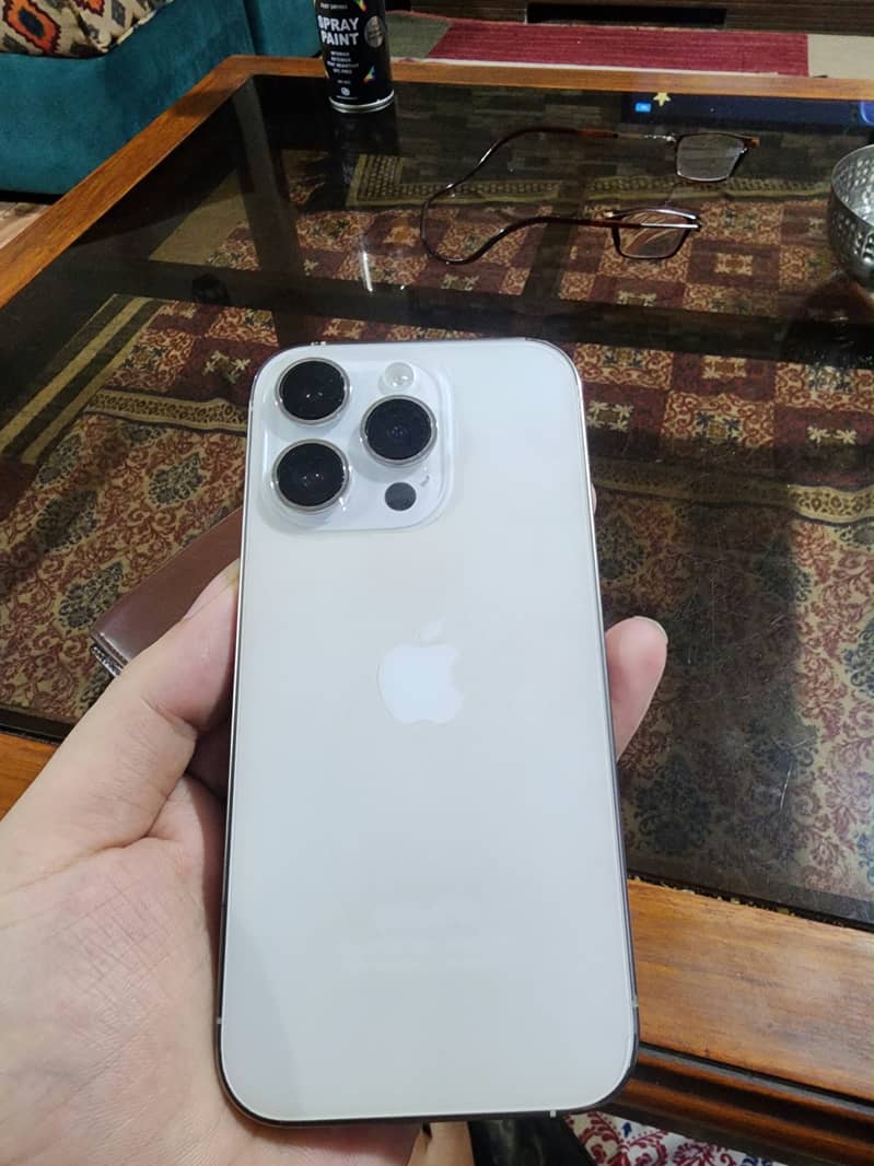 Apple iPhone 14 Pro 0