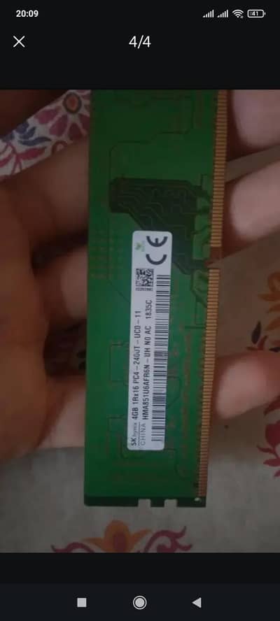 Selling SK Hynix 8GB DDR4 Desktop RAM sticks in Excellent condition