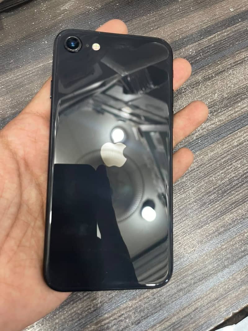 Apple iPhone SE 3