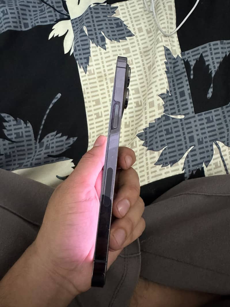 Apple iPhone 14 Pro Max 2