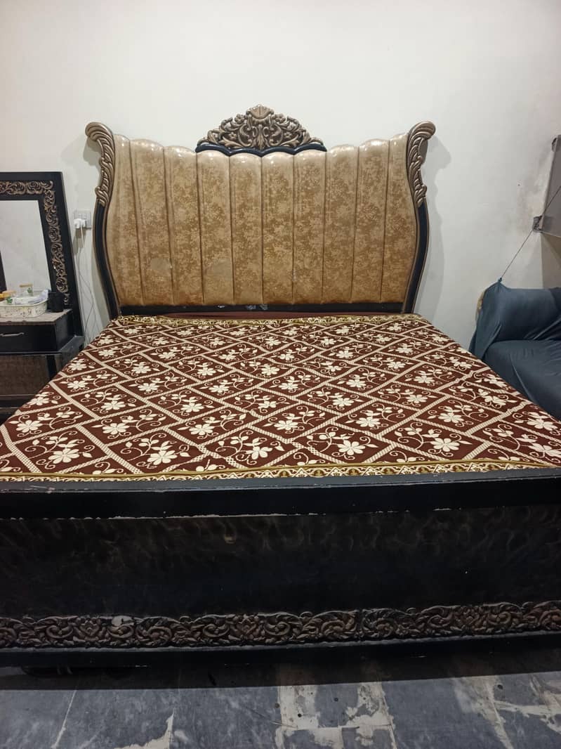Bed sides table dressing table 0