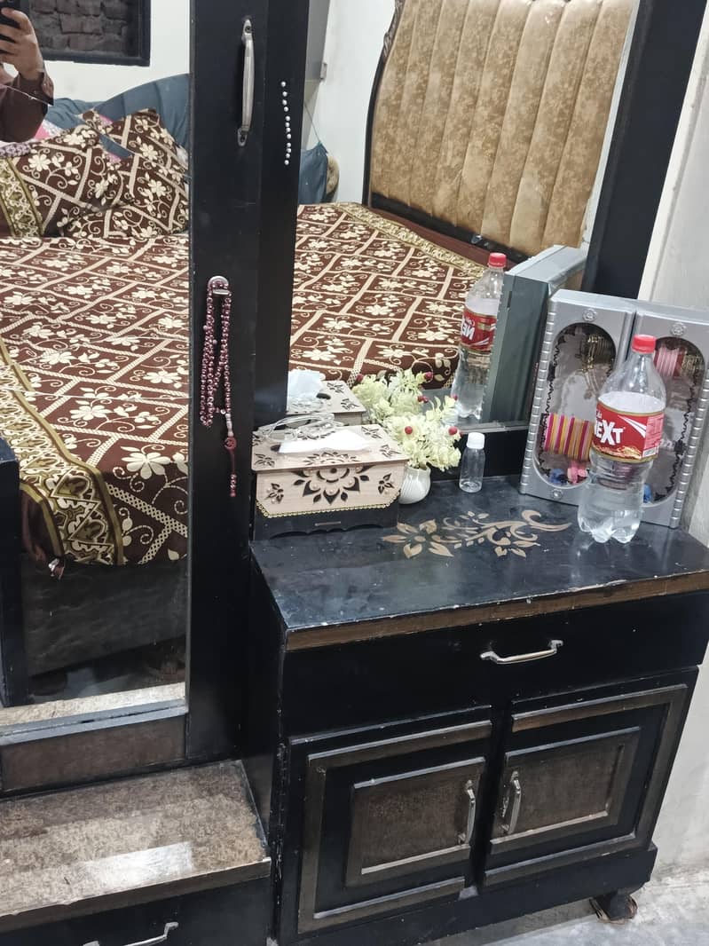 Bed sides table dressing table 4
