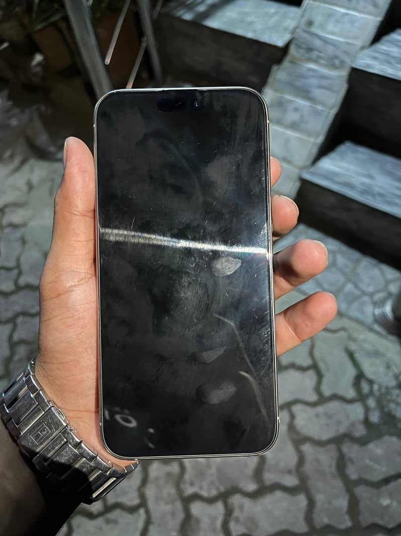 Apple iPhone 15 Pro Max 6