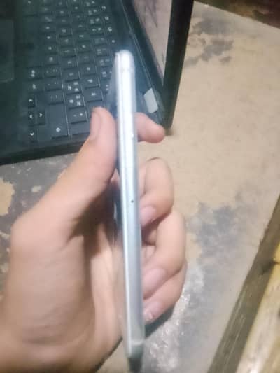 Apple iPhone 8