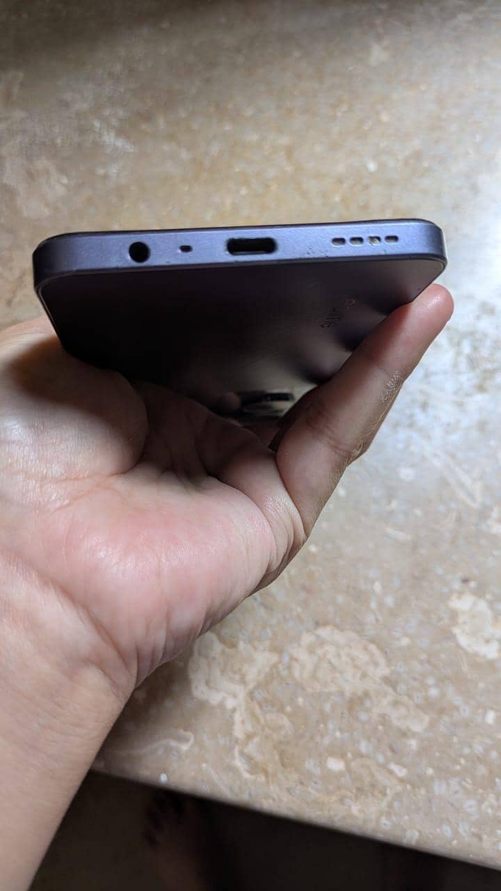 Realme Note 60 4