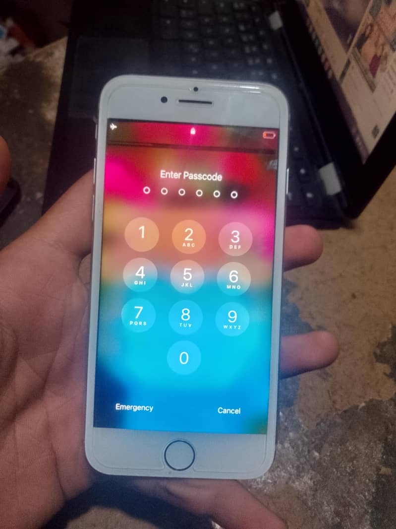 Apple iPhone 8 2