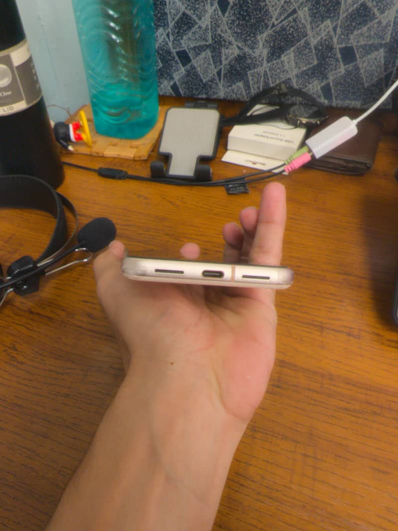 Google Pixel 8 4