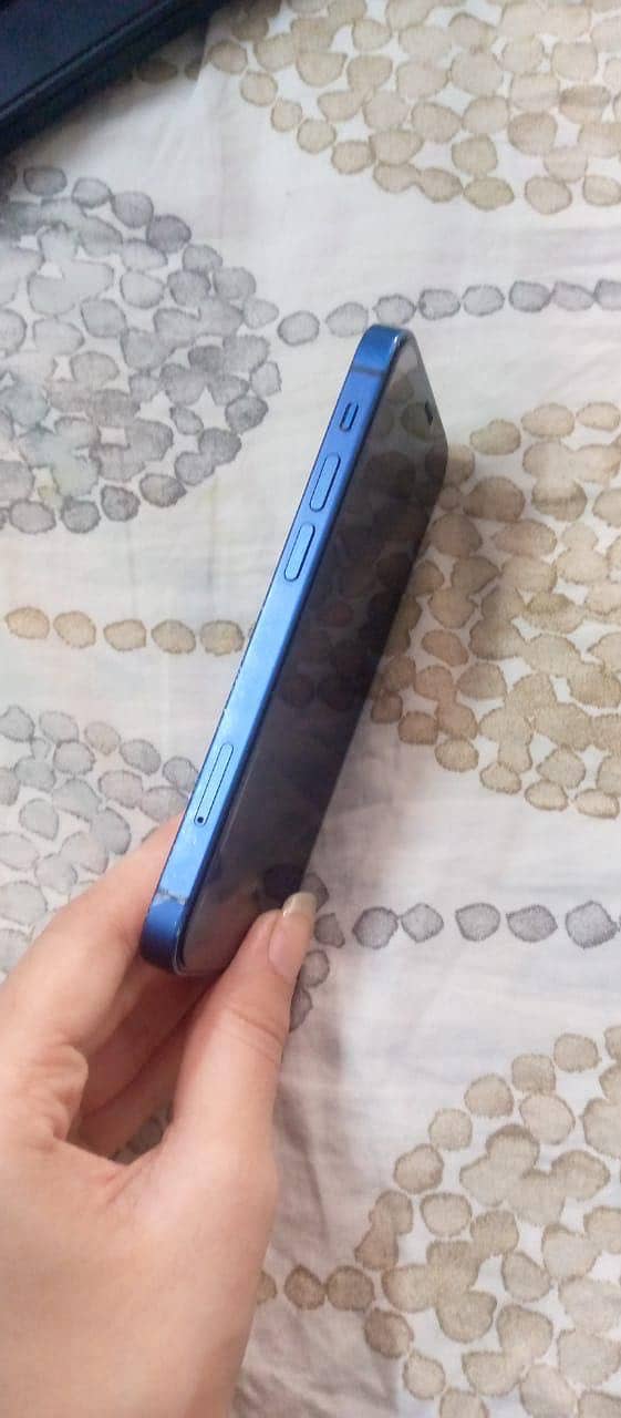 Apple iPhone 12 mini 3