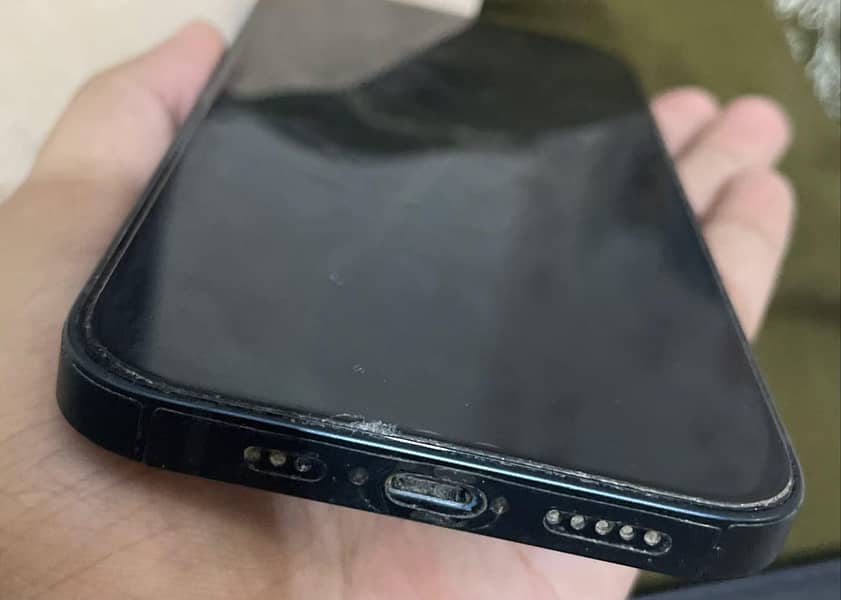 Apple iPhone 13 3