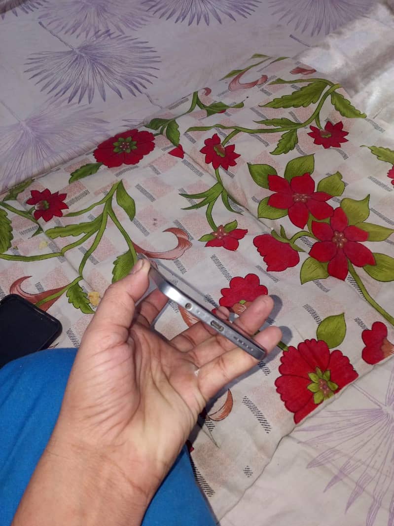 Infinix hot  50 Pro 4