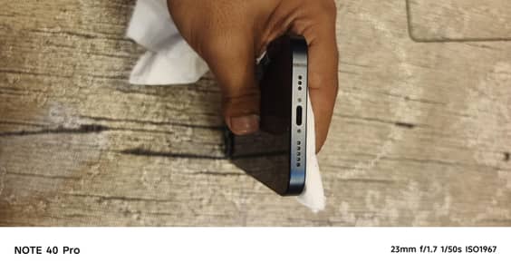Apple iPhone 13