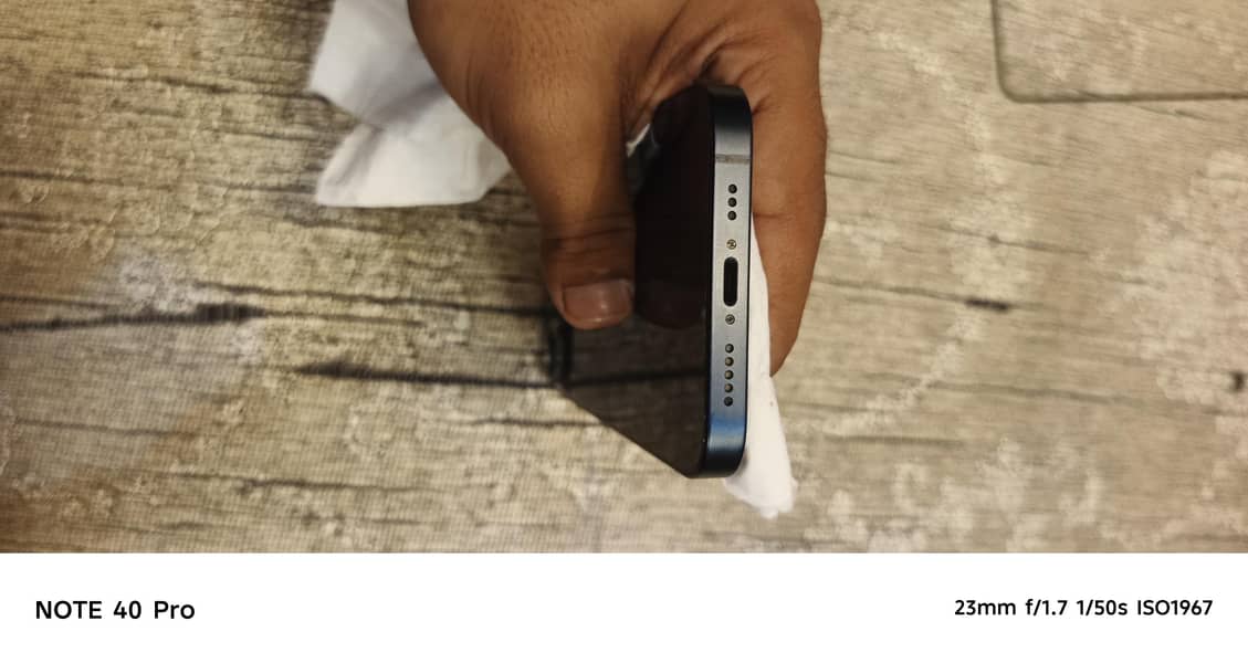 Apple iPhone 13 0