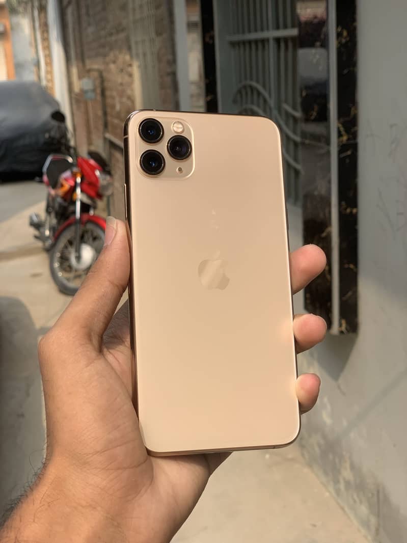 Apple iPhone 11 Pro Max 1