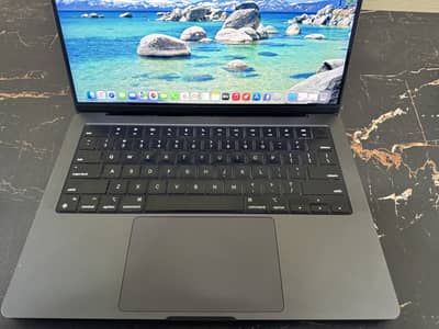 Apple Macbook Pro M3 Pro Chip