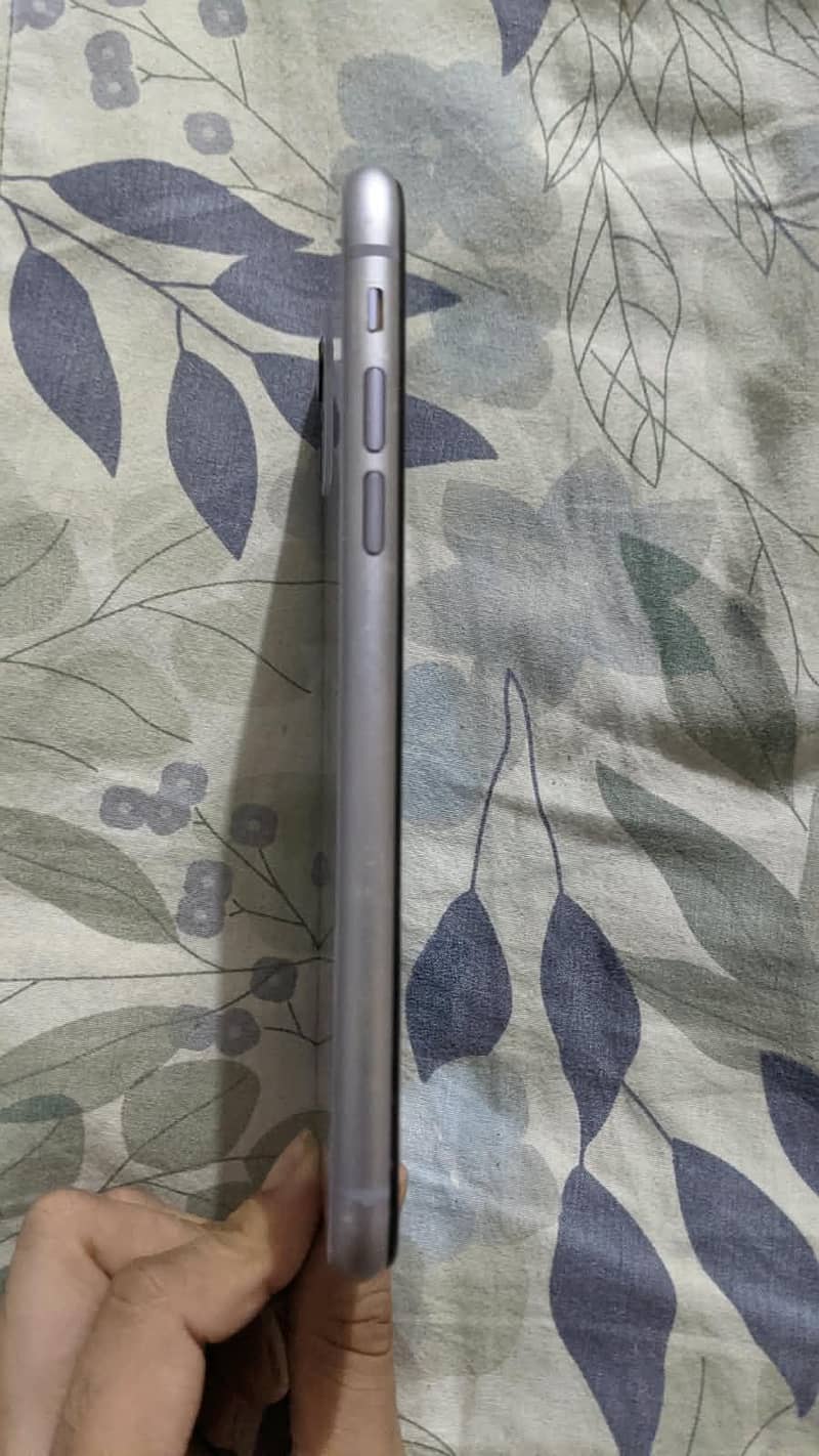 Apple iPhone 11 2