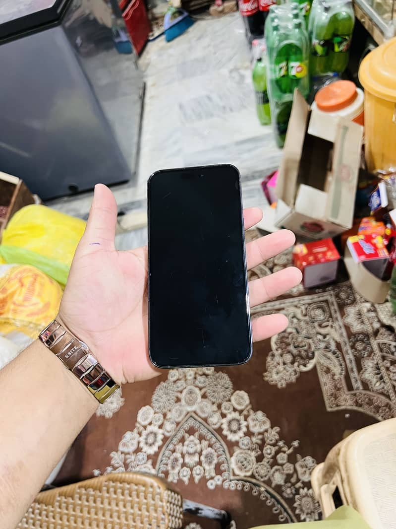 Apple iPhone 13 Pro Max 6
