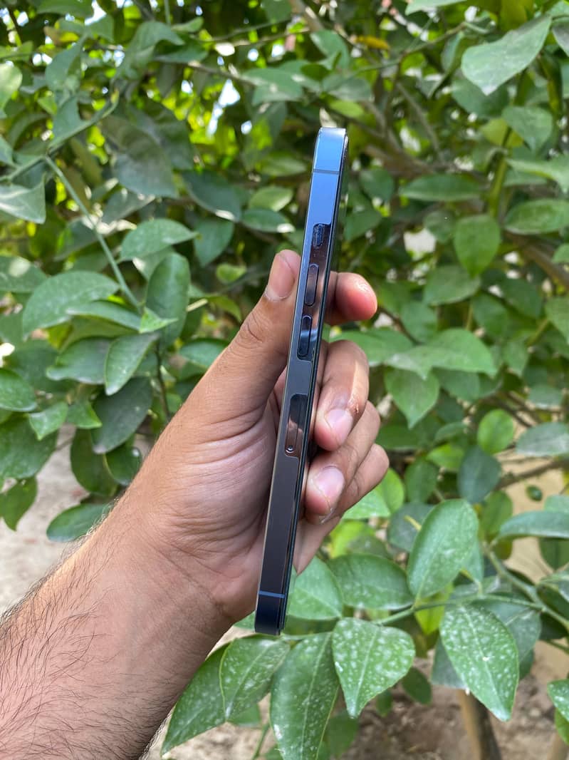Apple iPhone 13 Pro 3
