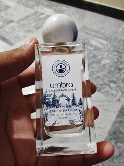 Umbra blackcurrant And pear Perfume