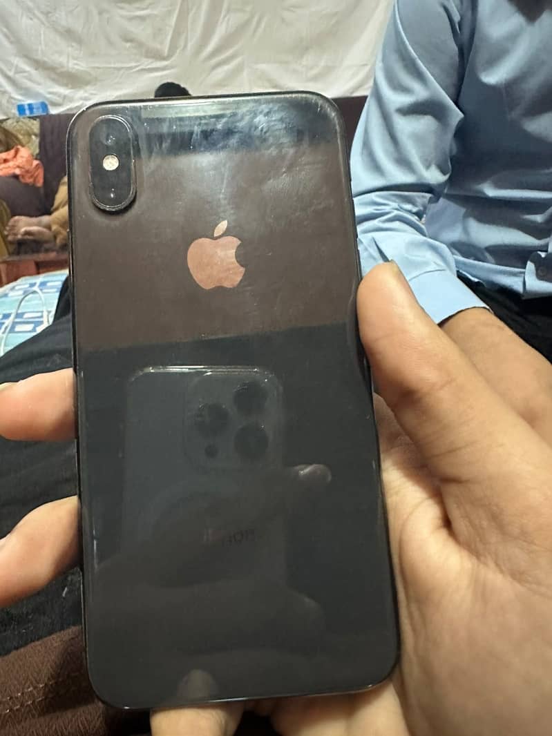Apple iPhone XS 1