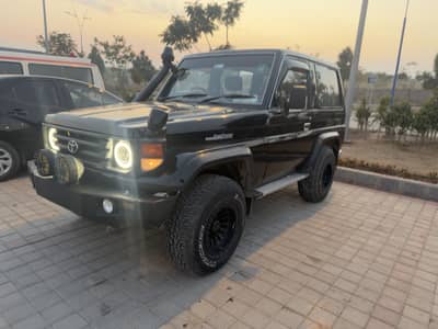 Toyota Land Cruiser 1989