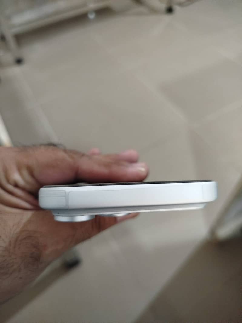Apple iPhone 17 Pro Max 3