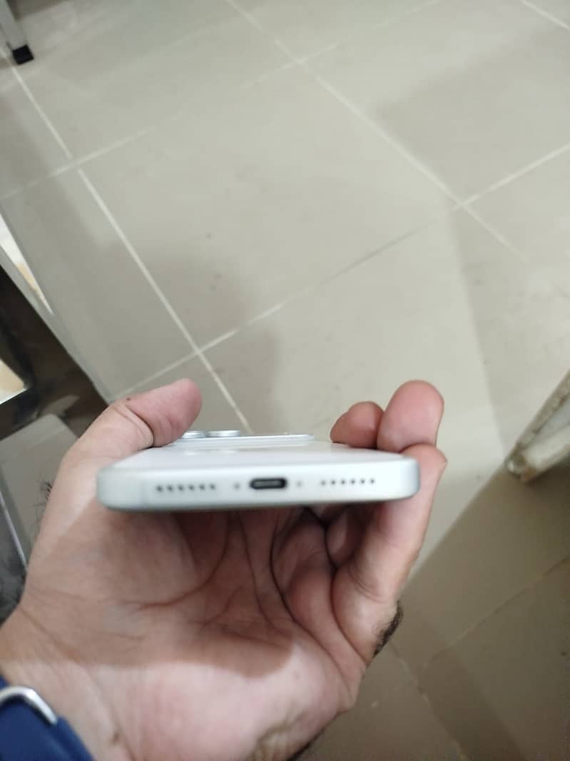 Apple iPhone 17 Pro Max 5