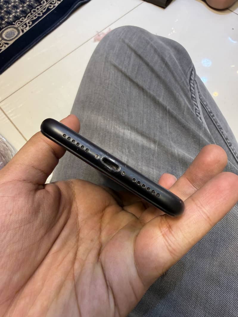 Apple iPhone XR 3