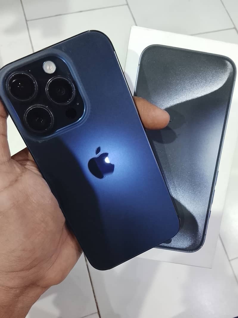 Apple iPhone 15 Pro 0