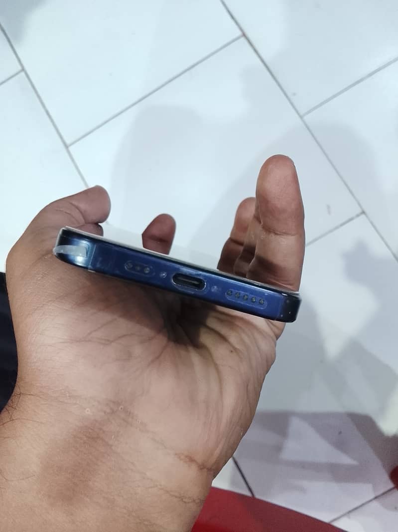 Apple iPhone 15 Pro 1