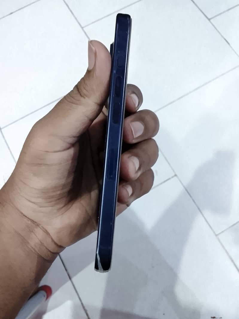 Apple iPhone 15 Pro 2