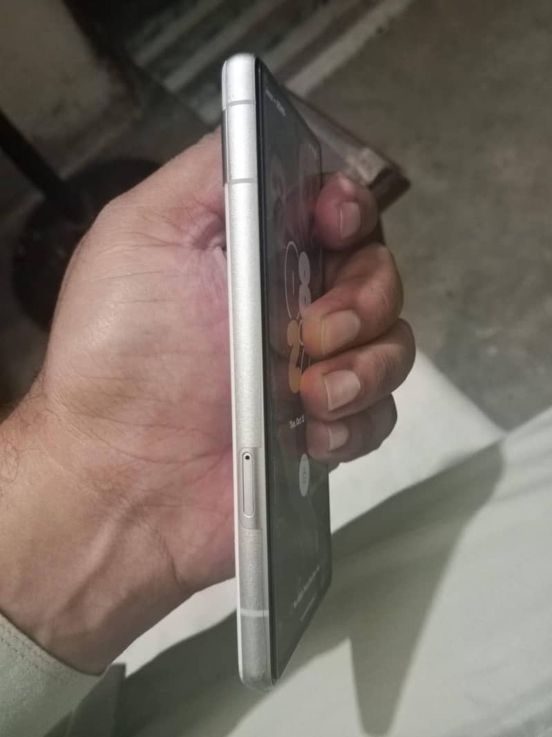 Google Pixel 7a 2